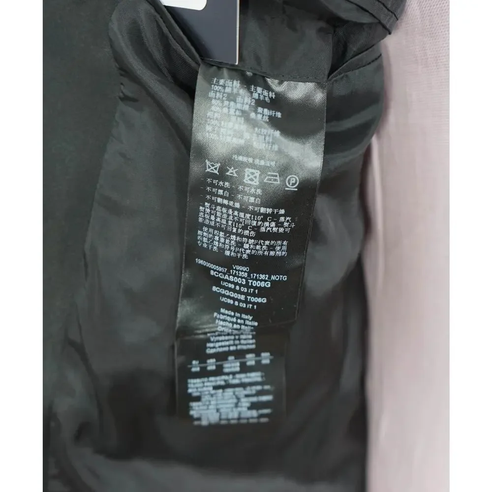 Giorgio Armani 25“chest length 27
